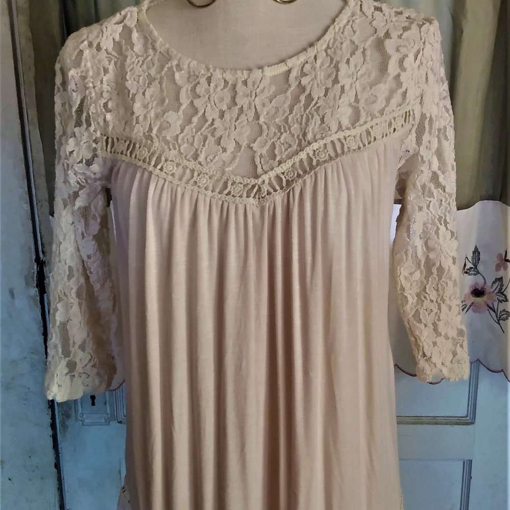 White lace fashion Blouse